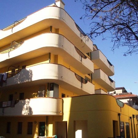 Residence Mediterraneo - Agenzia Cocal 카오를레 외부 사진